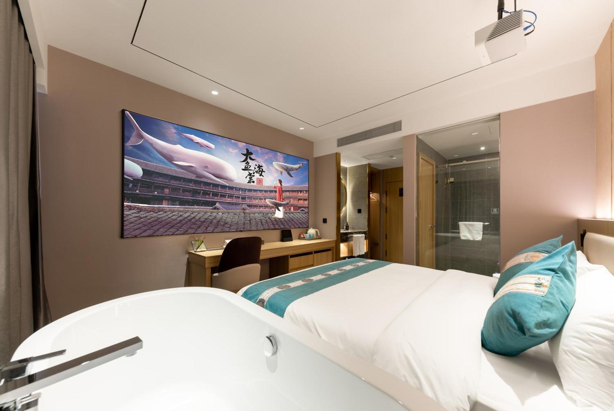 East Sacred Hotel--Very Near Beijing Tiananmen Square ,The Forbidden City,The Temple Of Heaven ,3 Minutes' Walk To Wangfujing Subway ,Located In The Center Of Beijing, Many Shopping Malls Around,Newly Renovated Hotel-Able To Receive Foreign Guests Pequim Exterior foto A room at the hotel